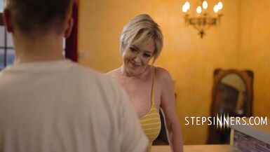 It's Not Weird To Fuck My Wife's Mom- Dee Williams - 3 image
