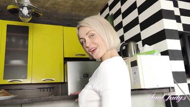 AuntJudys - 40yo Super-MILF Natie gets off in the Kitchen