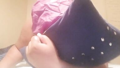 BIGG VERSACE KNOWS JUST HOW TO MAKE HIS WIFE SQUIRT