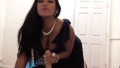 My Friends MOM let me Cum Inisde her Pussy - 4 image