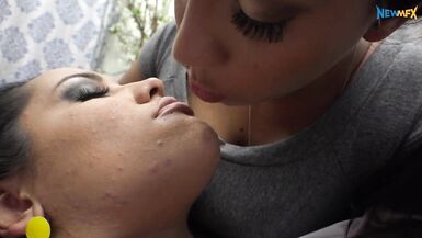 Kiss ☀️ Latina ASMR - 1080p Close Lesbian Kissing