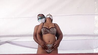 Arpita aaj tujhe khub choduga or tu chikhna indian lady arpita fuck boyfriend big boobs very erotic bikini big ass doggy - 5 image