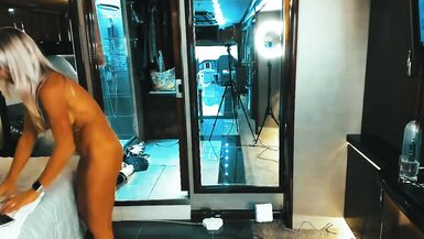 Classic American MILF..... - 6 image