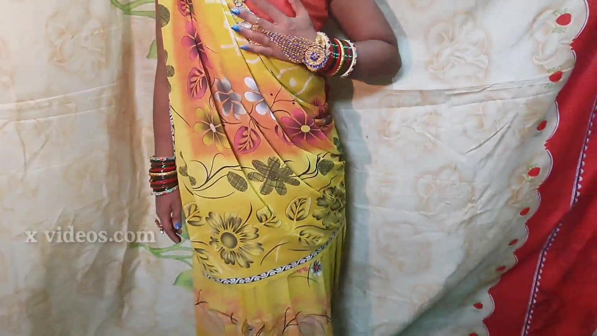 Saree Sister And Brother Xxx Video - XXX best first time sali ji looking great in saree Desi Hindi Voice watch  online