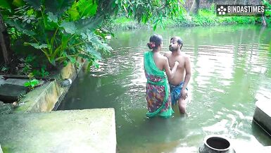 Kaamwali Bai ke sath Outdoor Masti Doodh Nikal ke (Hindi Audio) - 4 image