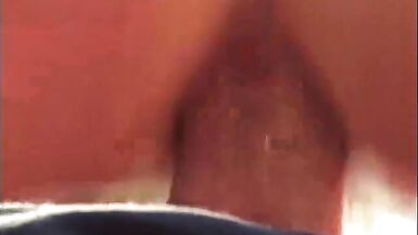 Une jeune fille sexy se fait baiser la chatte à lair libre. - 14 image