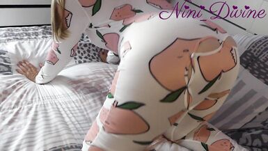 My natural busty step sister loves when I put fingers in her ass - 2 image