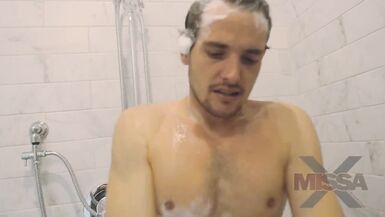 Une mère sexy en colère pour avoir fait lamour avec son fils - 10 image