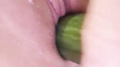 Fucking Myself mit einer Gurke (Hot POV Closeup) - 15 image