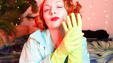 Solo hot masturbation - MILF in household GLOVES fetish video - 6 image