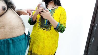 Pakistani Wife Caught Calling Her Boyfriend Cheating Husband Fucked In Both Holes - 4 image