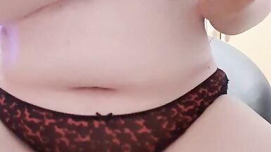 Hot curvy MILF fucking herself hard when should be working from home! - 4 image