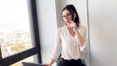 Hot MILF secretary sucks like it's the last time - 4 image