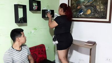 Masturbating the maid's pussy - 1 image