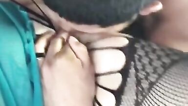 Il Mio Nipote Mi Sorprende a Masturbarmi e MI RIEMPIE LA FIGA  DI SPERMA MENTRE SQUIRTO !!! - 11 image