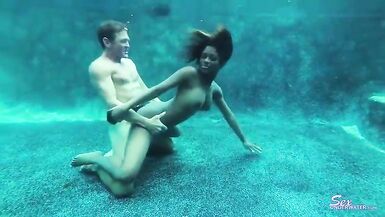 Lingerie Striptease Underwater pt2 - 8 image