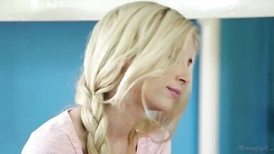 Piper Perry et lesbiennes MILF - 3 image