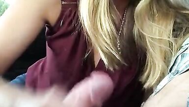 RISKY ROADSIDE Минет и рукоблудие с горячей MILF! - 9 image