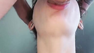 Горячая MILF сосет небрежный член между ног - 14 image