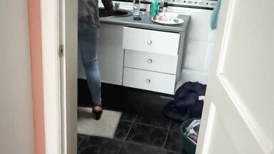 The stepson of the maid makes a great cumshot on my wife's ass with her jeans on - 6 image