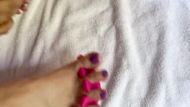 Sexy female feet nail polish - 11 image