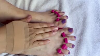 Sexy female feet nail polish - 8 image