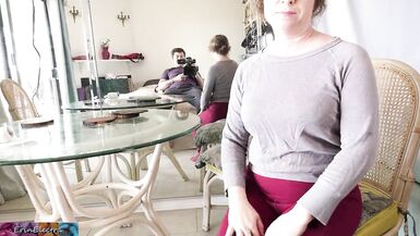 La belle-mère veut sassurer que son beau-fils nest pas vierge avant daller à luniversité. - 5 image