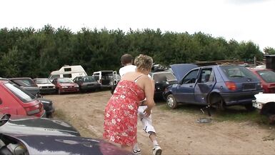 German Nasty Milf por el mecánico de guardia #2 - 9 image