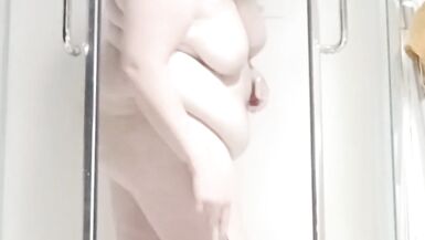 Fat mama shower time - 10 image