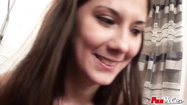 La femme se fait clouer dans le sexe de groupe - 2 image