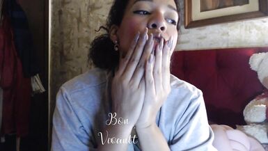 Ebony MILF slut fingers her holes with long nails - 13 image