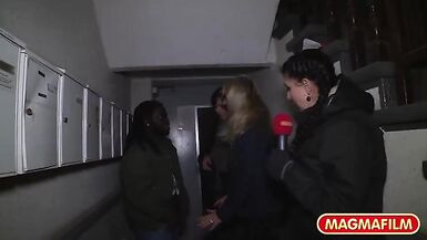 Öffentlicher interracial Milf Sex - 3 image