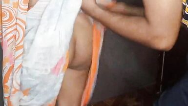 Room Safayi Kar Rhi Maid Ko Piche se Pakdkar Tabadatod Chudayi, Fucking My Big Ass Indian Maid. - 4 image