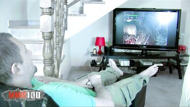 Dreier mit Ginger Hell und Yesenia Rock, 2 verrückte geile MILFs, die spritzen und ficken - 2 image