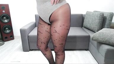 A beautiful woman relaxes - her husband is not at home (14) - 6 image