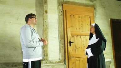 German Sister beten für viele Hahn möglich #1 - 2 image