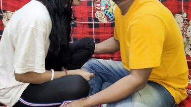 Desi bhabhi ko devar ne apane lund se majja diya - 3 image