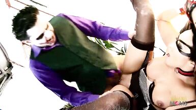 Cette orgie est abondante en milfs plantureuses, sexe de groupe, forage anal, gros seins et beaucoup de soins du visage. - 14 image