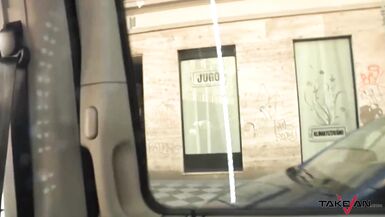 Bara Brass monte une bite dans une voiture mais le gars a échoué - 3 image