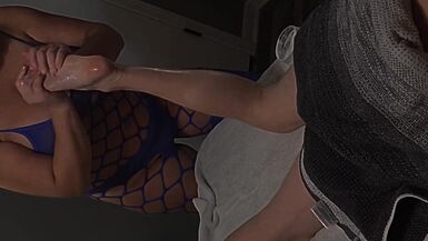 Hot DD MILF Massages Inexperienceder Man - 3 image
