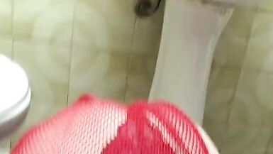 Des gros seins et une chatte poilue pour une milf qui est toujours excitée - 9 image