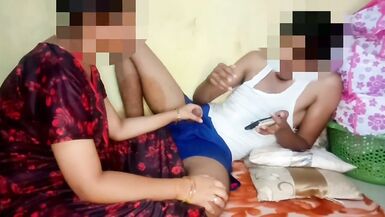 India caliente stepsister pillada su hermano ver porno y ella enjoys - 3 image