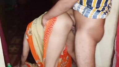 morning me hot step mom ko choda while she cleaning home - 12 image