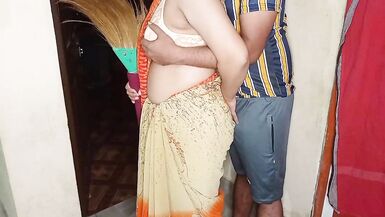 morning me hot step mom ko choda while she cleaning home - 2 image
