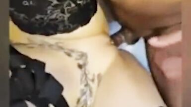 恋人在酒店里当着绿帽子丈夫的面狠狠操我 - 7 image