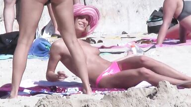 Get to watch some stunning ladies massaging each other - 10 image