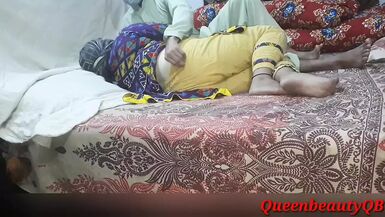 Winter Season me Queen Bhabhi ne apni garam chut ka diya maza, bhabhi Dever sex video - 1 image