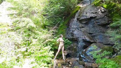 Lonpussy, Out and about in the Cascades again. Heavy Nipples and Giant Pussy. - 15 image