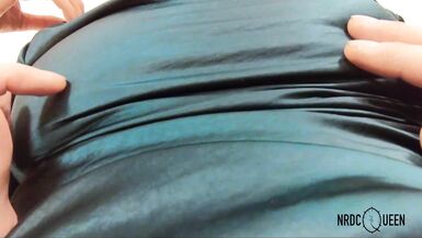 Le Père Noël mange la chatte de Milfs amateurs pour son cadeau de Noël POV