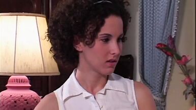 Belle-mère et belle-fille aiment le strapon ! (Linoubliable Porn Emotions en version HD restyling)